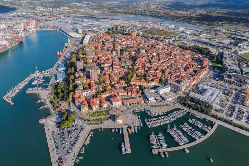 Olea Mar Apartma Pobegi Екстер'єр фото